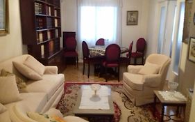 George Apartment